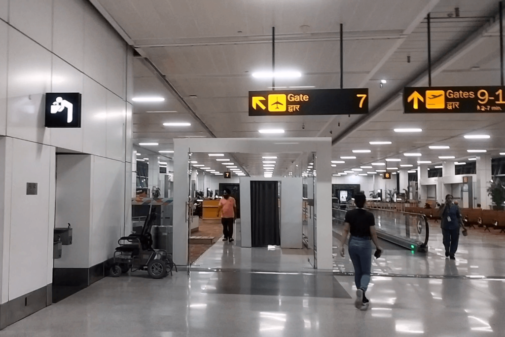 Flight Gate 7 - Indira Gandhi International Airport, New Delhi